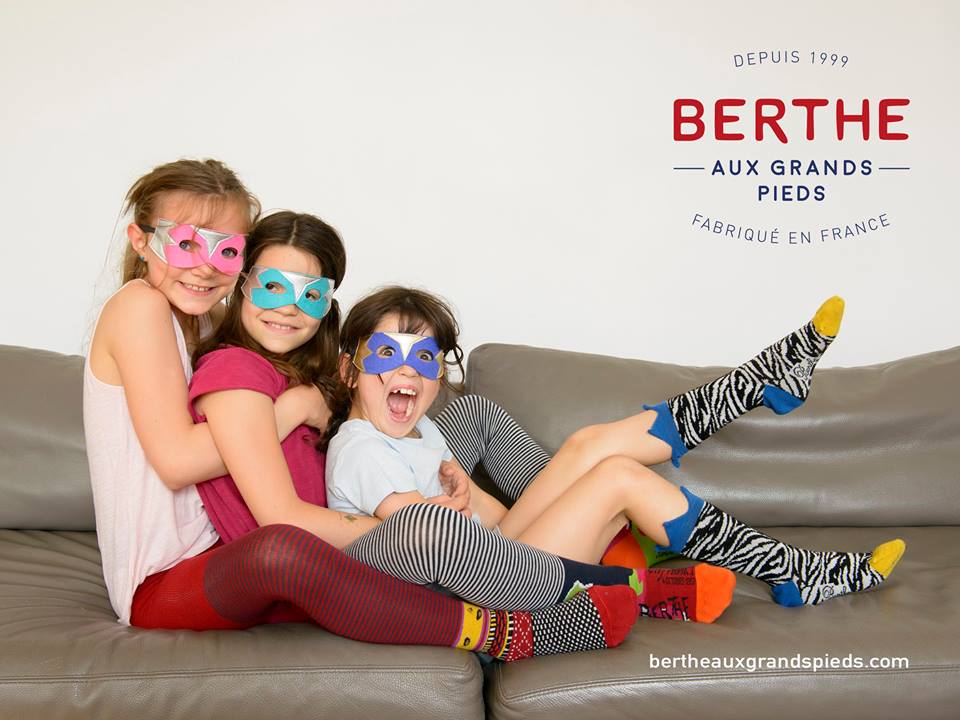 Les collants et chaussettes Berthe aux Grands Pieds "marque amour". "C