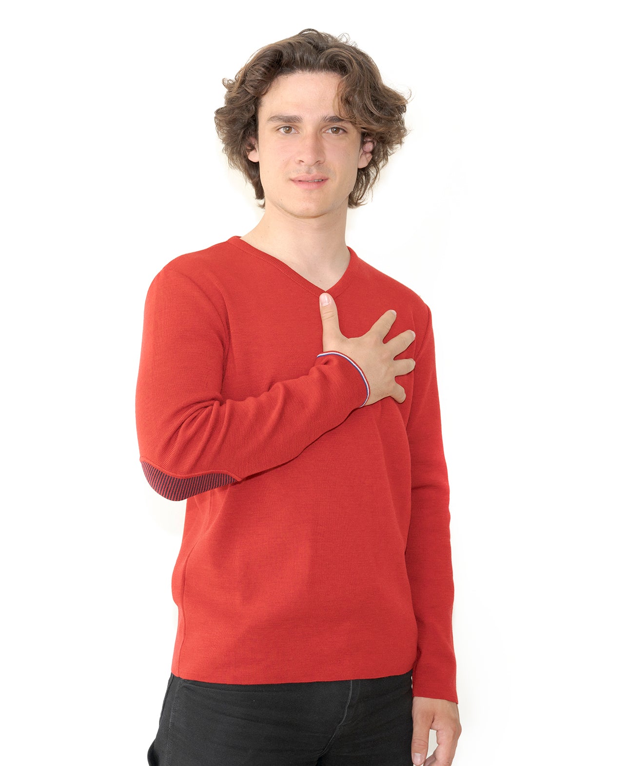 Men's V-neck sweater in red merino with asymmetrical navy blue stripes - Main Image