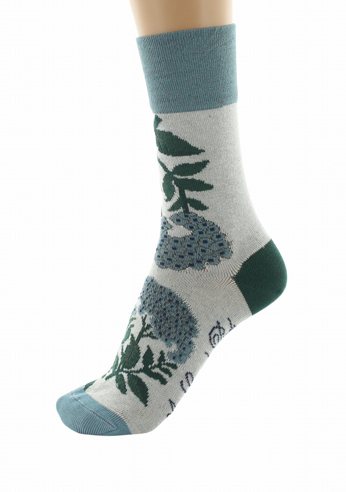 Chaussettes fil d’Écosse femme Berthe Aux Grands Pieds fleurs bleues ECRU